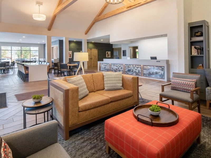Lobby 4