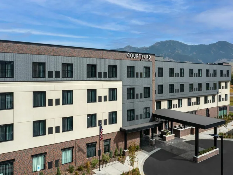 Cy bzncy courtyard by marriott 13186 Classic Hor