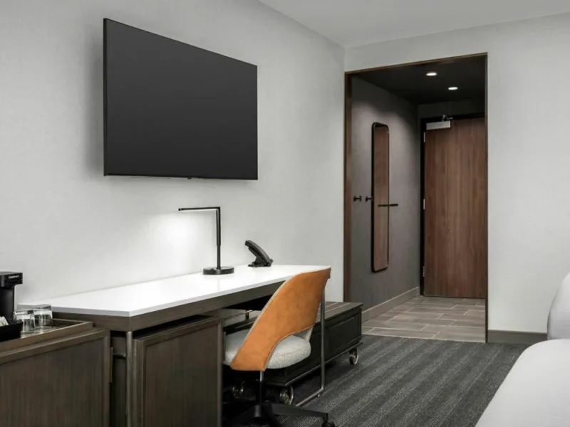 Cy bzncy queen queen room 36000 Wide Hor