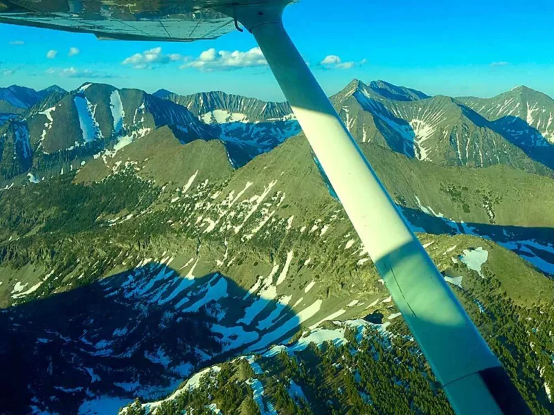 Flights around yellowstone for touring