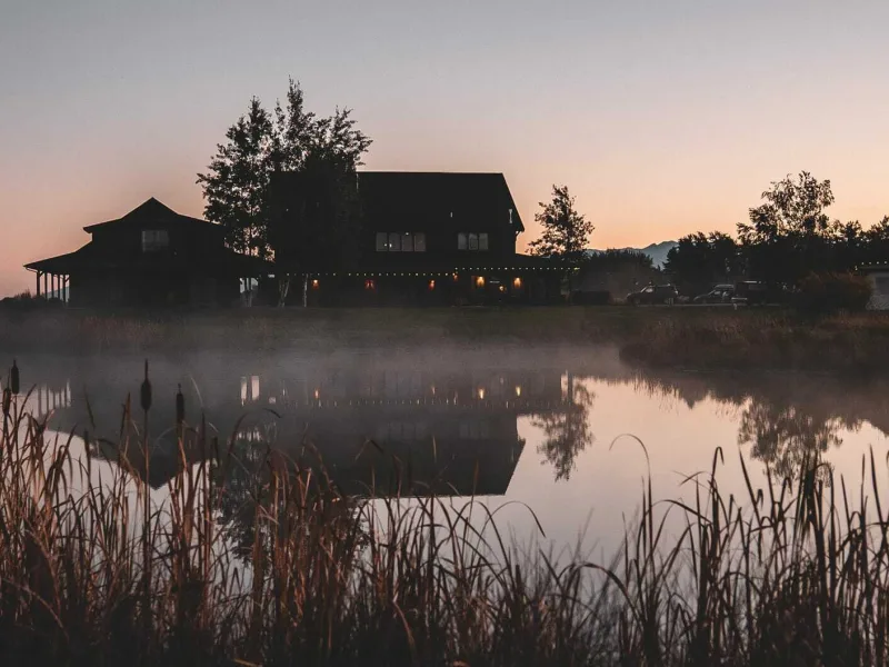 GRL Hero Img Fall Morning Exterior