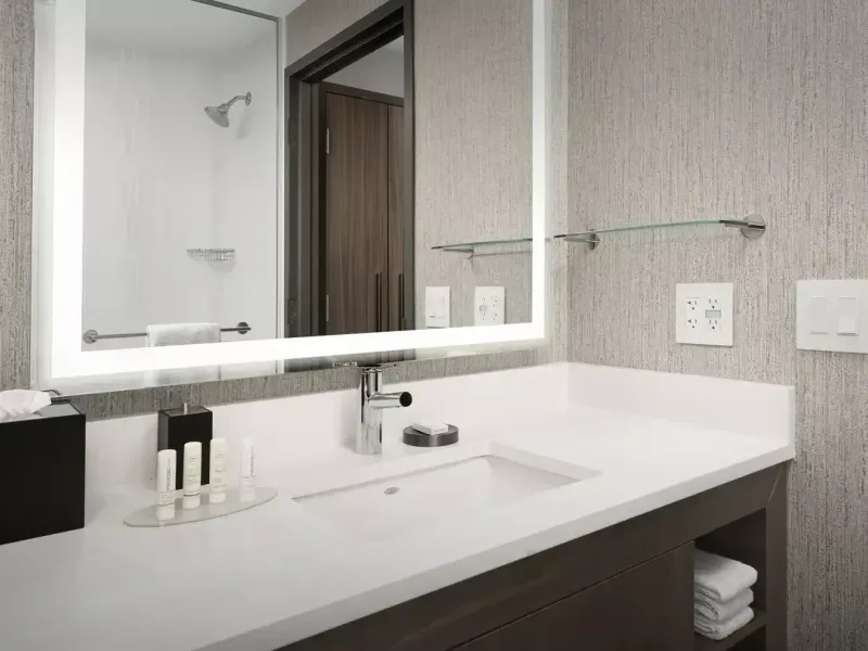 Bznre guest bathroom 3562 hor clsc 2023 10 25 200855 iifk