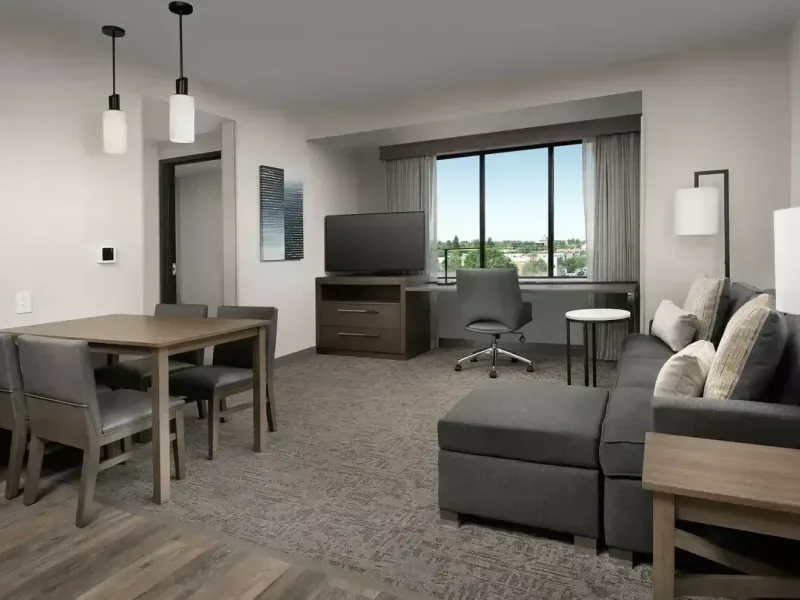 Bznre one bedroom 3554 hor clsc