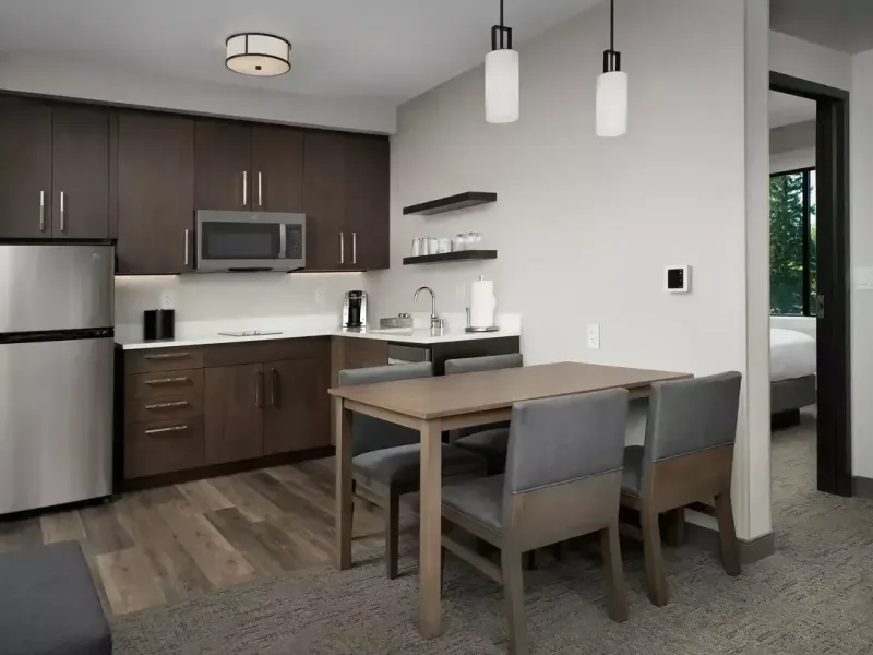 Bznre suite kitchen 3530 hor clsc