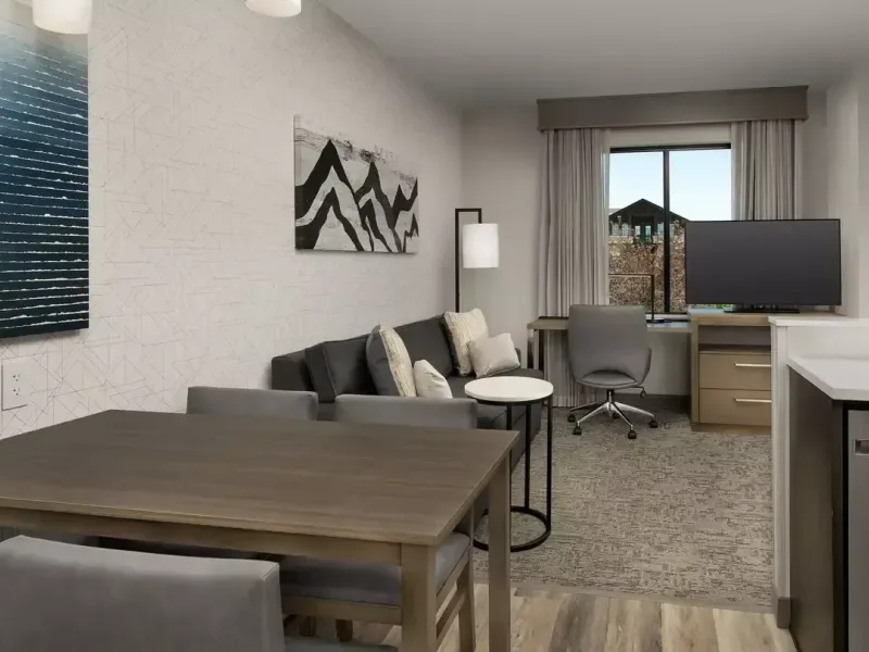 Bznre two bedroom 3567 hor clsc