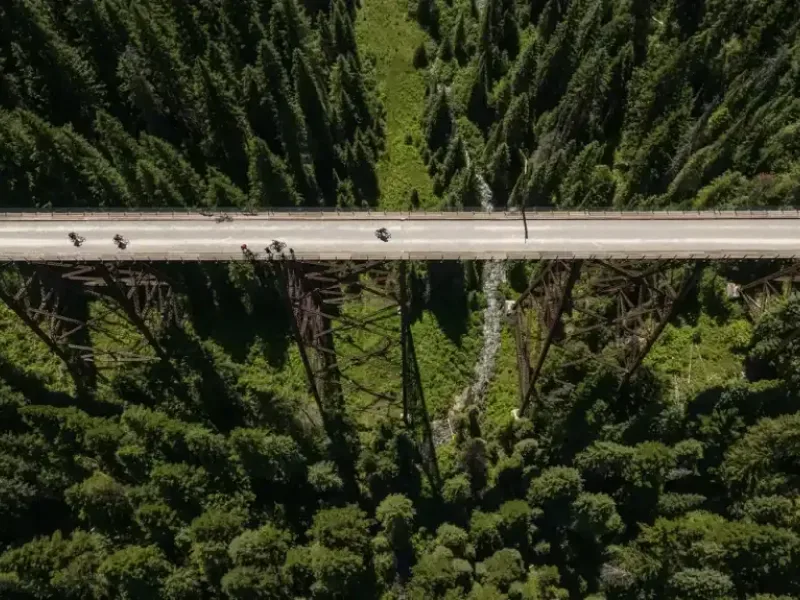 Hiawatha overhead bridge 1024x575